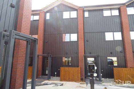 Photo of property in 9/10 Wilsher Crescent, Henderson, Auckland, 0612