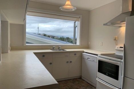 Photo of property in 15 Fyvie Avenue, Tawa, Wellington, 5028