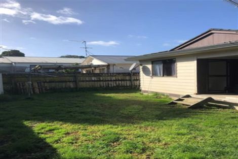 Photo of property in 2/12 Trimdon Street, Randwick Park, Auckland, 2105