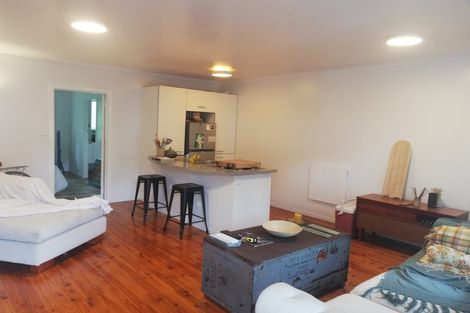 Photo of property in 33 Turakina Street, Merrilands, New Plymouth, 4312