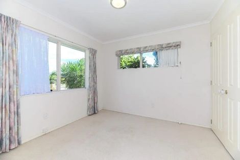 Photo of property in 1 Quartley Place, Huntington Park, Auckland, 2013