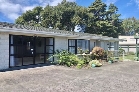 Photo of property in 16a Hornsby Street, Carterton, 5713