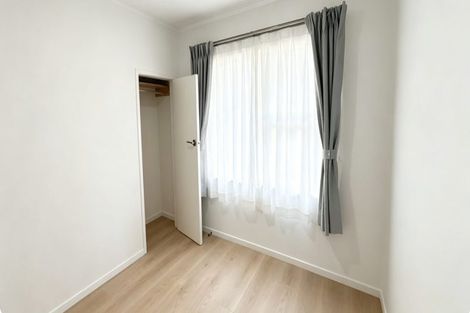 Photo of property in 4 Ayton Drive, Totara Vale, Auckland, 0629