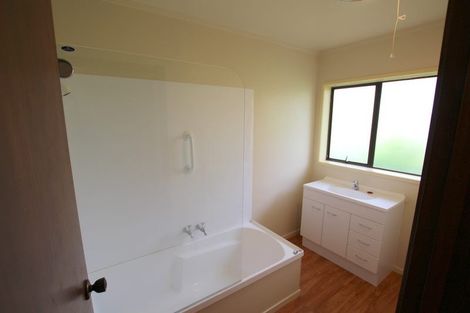 Photo of property in 114a Deep Creek Road, Torbay, Auckland, 0630