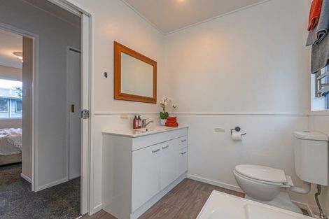 Photo of property in 15 Racecourse Road, Awapuni, Palmerston North, 4412