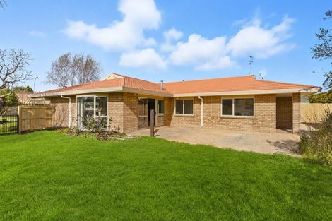 Photo of property in 2 Leigh Place, Paraparaumu Beach, Paraparaumu, 5032
