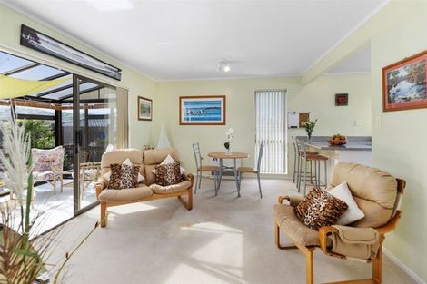 Photo of property in 11 Bodmin Terrace, Camborne, Porirua, 5026