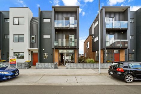 Photo of property in 186 Hobsonville Point Road, Hobsonville, Auckland, 0616