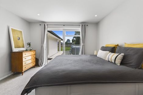 Photo of property in 7 Fairview Place, Levin, 5510