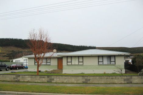 Photo of property in 26 Newcastle Street, Clyde, 9330