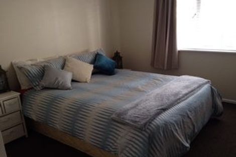 Photo of property in 2/46 Gulf View Road, Murrays Bay, Auckland, 0630