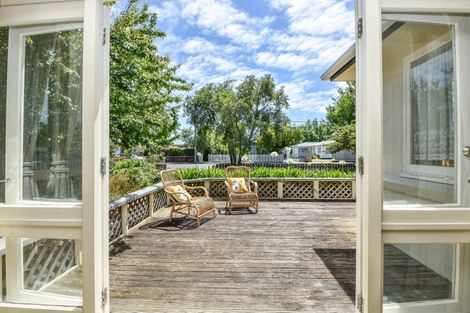 Photo of property in 22 Moreton Road, Carterton, 5713