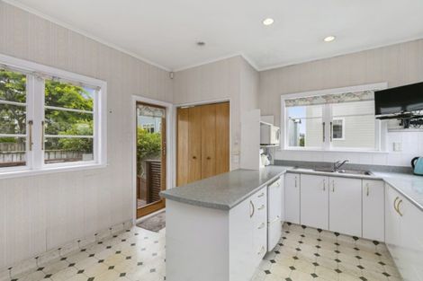 Photo of property in 12 Colombo Street, Newtown, Wellington, 6021
