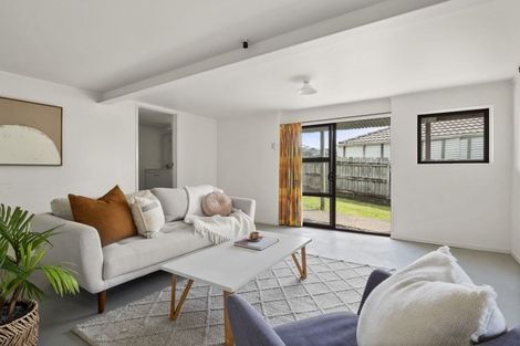 Photo of property in 1/94 Archers Road, Glenfield, Auckland, 0629