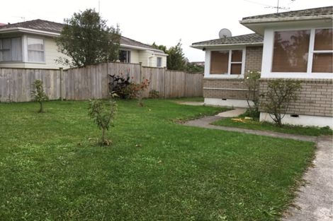 Photo of property in 22 Cron Avenue, Te Atatu South, Auckland, 0610