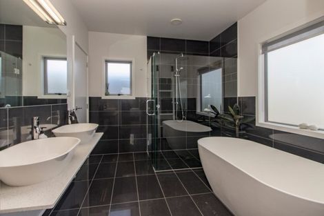 Photo of property in 7 Kapiti Drive, Poraiti, Napier, 4112