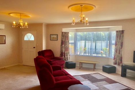 Photo of property in 16a Hornsby Street, Carterton, 5713