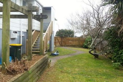 Photo of property in 93 Riversdale Drive, Merrilands, New Plymouth, 4312