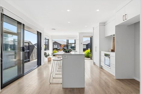 Photo of property in 122 Union Drive, Papamoa, 3118