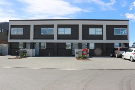 Photo of property in 8 Kawe Marie Lane, Takanini, 2112