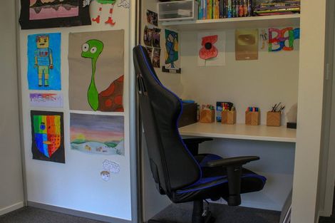 Photo of property in 18 Charlotte Drive, Omokoroa, 3114