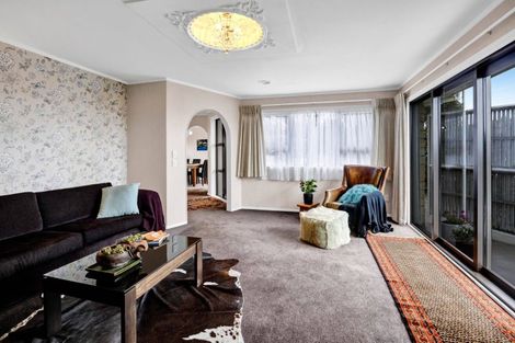 Photo of property in 65 Belt Road, New Plymouth, 4310