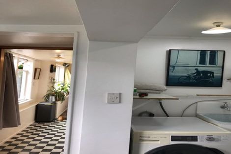 Photo of property in 9 Lerwick Terrace, Melrose, Wellington, 6023