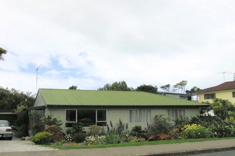 Photo of property in 1 Lysnar Street, Okitu, Gisborne, 4010