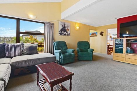 Photo of property in 2/58 Glencoe Road, Browns Bay, Auckland, 0630