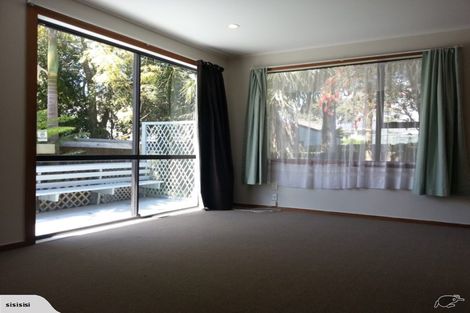 Photo of property in 28 Urlich Drive, Ranui, Auckland, 0612