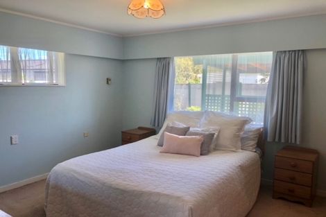 Photo of property in 16a Hornsby Street, Carterton, 5713