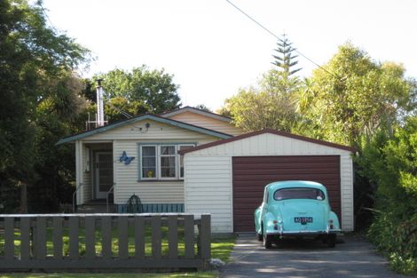 Photo of property in 39 Wakefield Street, Westport, 7825