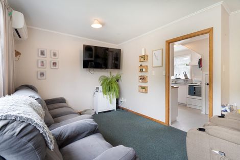Photo of property in 24 Derby Place, Cannons Creek, Porirua, 5024
