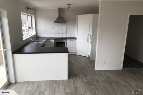 Photo of property in 73 Govett Avenue, Frankleigh Park, New Plymouth, 4310