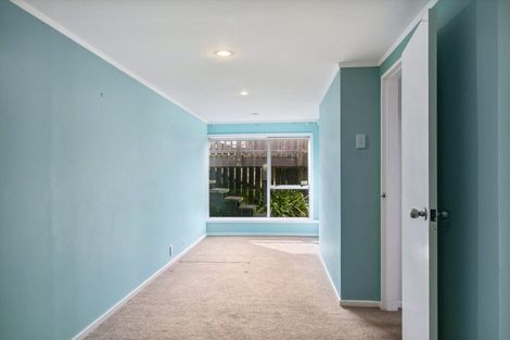 Photo of property in 24a Gurkha Crescent, Khandallah, Wellington, 6035