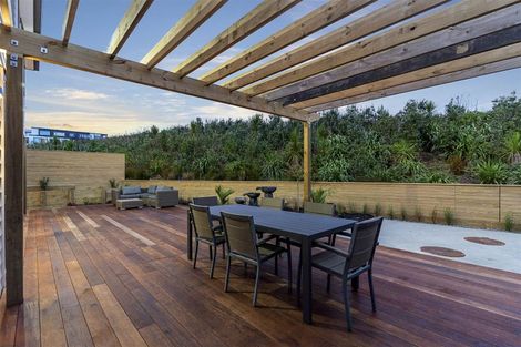 Photo of property in 7 Kina Place, Long Bay, Auckland, 0630
