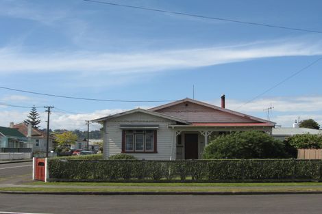 Photo of property in 16 Argyle Street, Whanganui, 4500