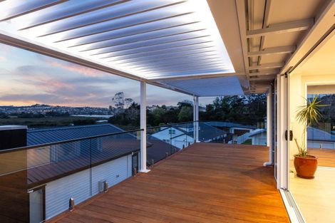 Photo of property in 19 Odlin Lane, Red Beach, 0932