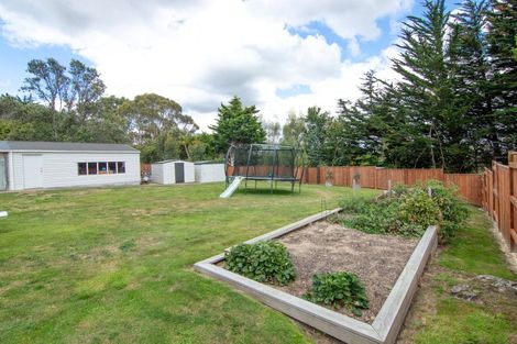 Photo of property in 23 Cashmere Drive, Fitzherbert, Palmerston North, 4410