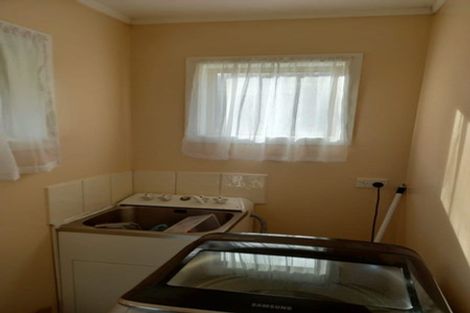 Photo of property in 241 Great North Road, Henderson, Auckland, 0612