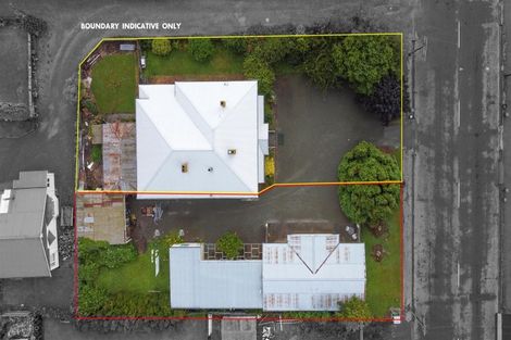 Photo of property in 100 Shearman Street, Waimate, 7924
