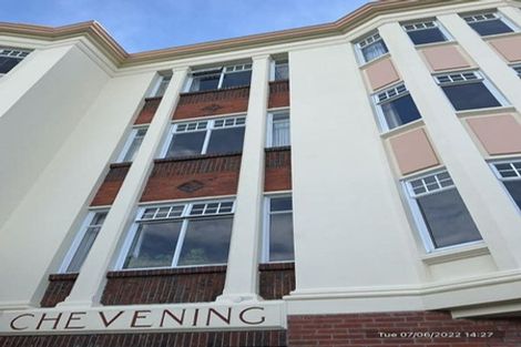 Photo of property in Chevening Flats, 90 Salamanca Road, Kelburn, Wellington, 6012