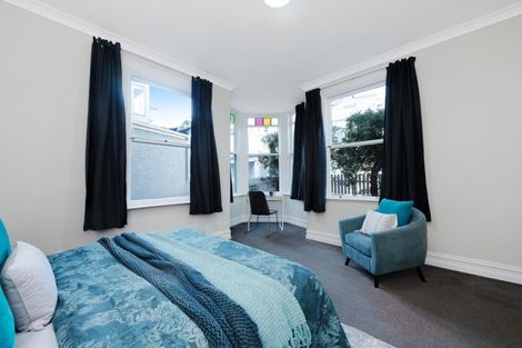 Photo of property in 11 Roxburgh Street, Mount Victoria, Wellington, 6011