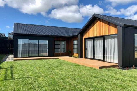 Photo of property in 8 Fetter Lane, Paerata, 2124