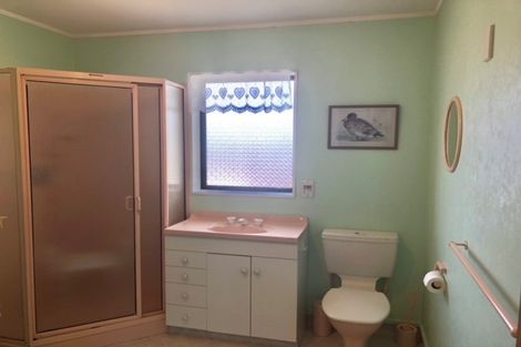 Photo of property in 16a Hornsby Street, Carterton, 5713