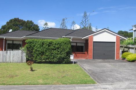 Photo of property in 363 Glenfield Road, Glenfield, Auckland, 0629