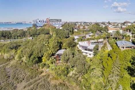 Photo of property in 9 Onewa Road, Northcote, Auckland, 0627