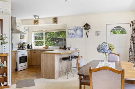 Photo of property in 2/8 Kinder Street, Acacia Bay, Taupo, 3330