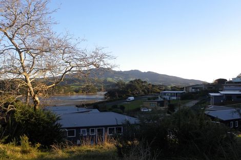 Photo of property in 8c Harakeke Place, Raglan, 3225