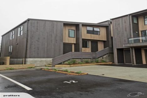 Photo of property in 12/20 Trent Street, Island Bay, Wellington, 6023